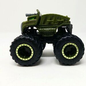 2022 Hot Wheels Monster Trucks TRICERATOPS Jurassic World Dominion 1:64 (jam4)